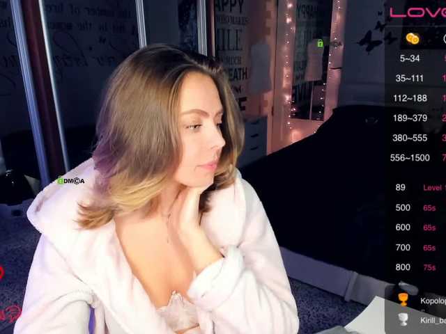 Capturi de ecran de difuzare CallMeAngel