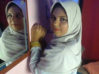 Chat video erotic YaminaIssawi