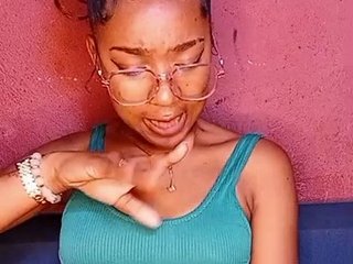 Chat video erotic yasmie