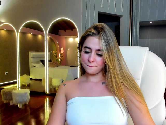 Fotografii YennyWalter You know you want me, don't be shy and talk to me ♥ Blowjob 99 TK ♥ Ride dildo 705 TK ♥