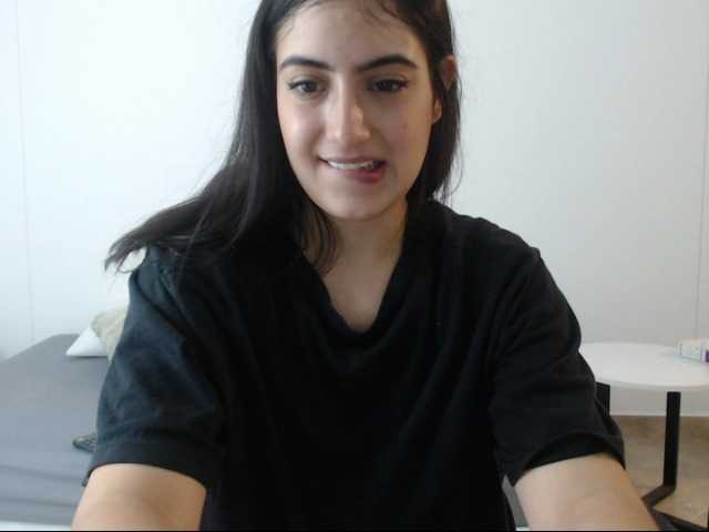 Capturi de ecran de difuzare YesikaCosta