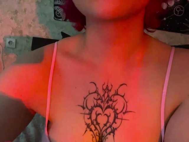 Capturi de ecran de difuzare YoungAvenoso