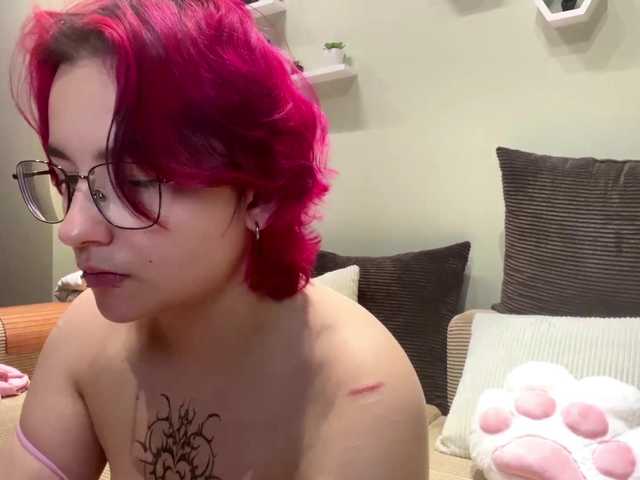 Capturi de ecran de difuzare YoungAvenoso