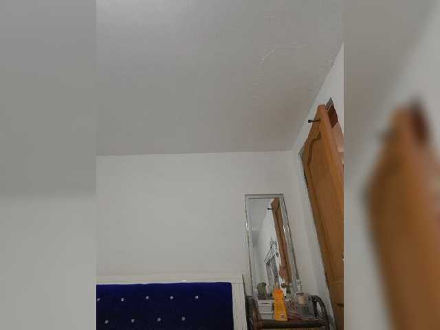Capturi de ecran de difuzare YourGirl9
