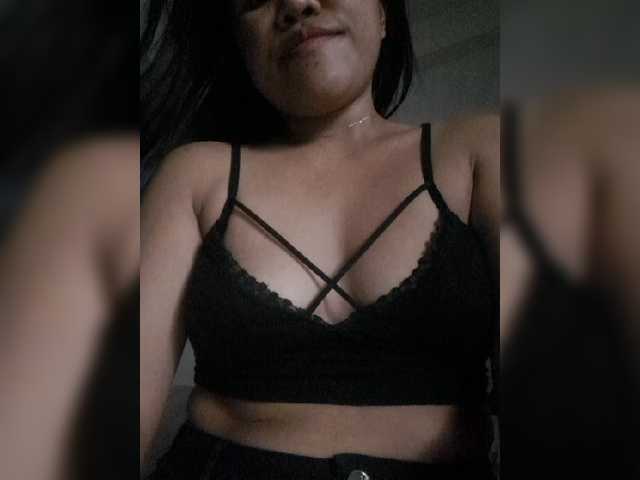 Capturi de ecran de difuzare YourGirl9