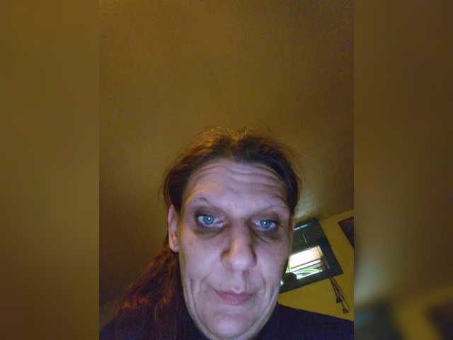 Capturi de ecran de difuzare Yourstruly9020