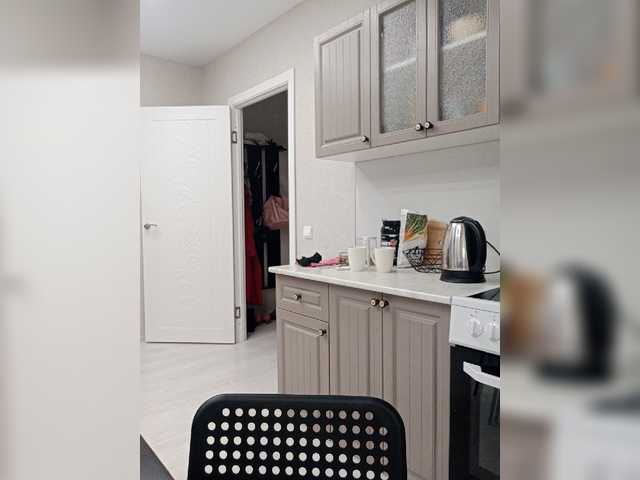 Capturi de ecran de difuzare LaraMoon