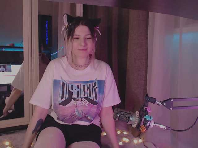 Capturi de ecran de difuzare YukiMoore