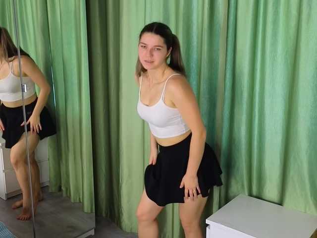 Capturi de ecran de difuzare YumiVelvet