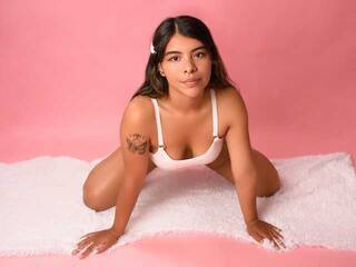 Chat video erotic YvonneCollins