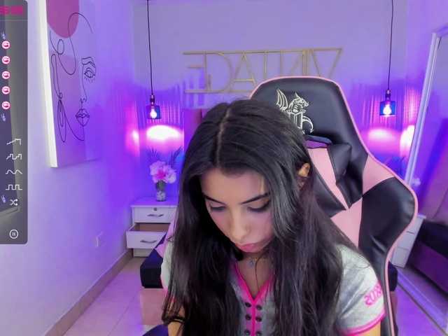 Capturi de ecran de difuzare ZoeHill