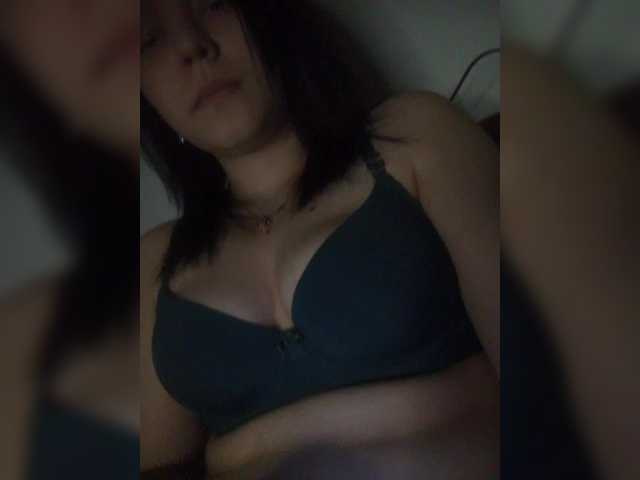 Capturi de ecran de difuzare PeachyAlice