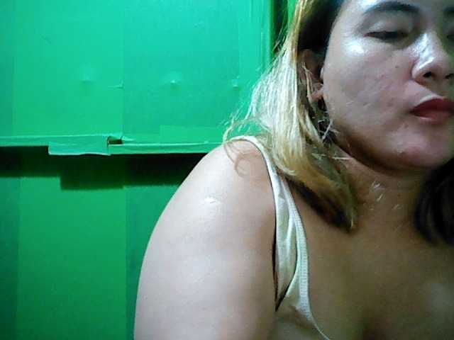 Fotografii zyna6914 hello guy welcome to my room help me soem token guyz thank you for all help guyz...